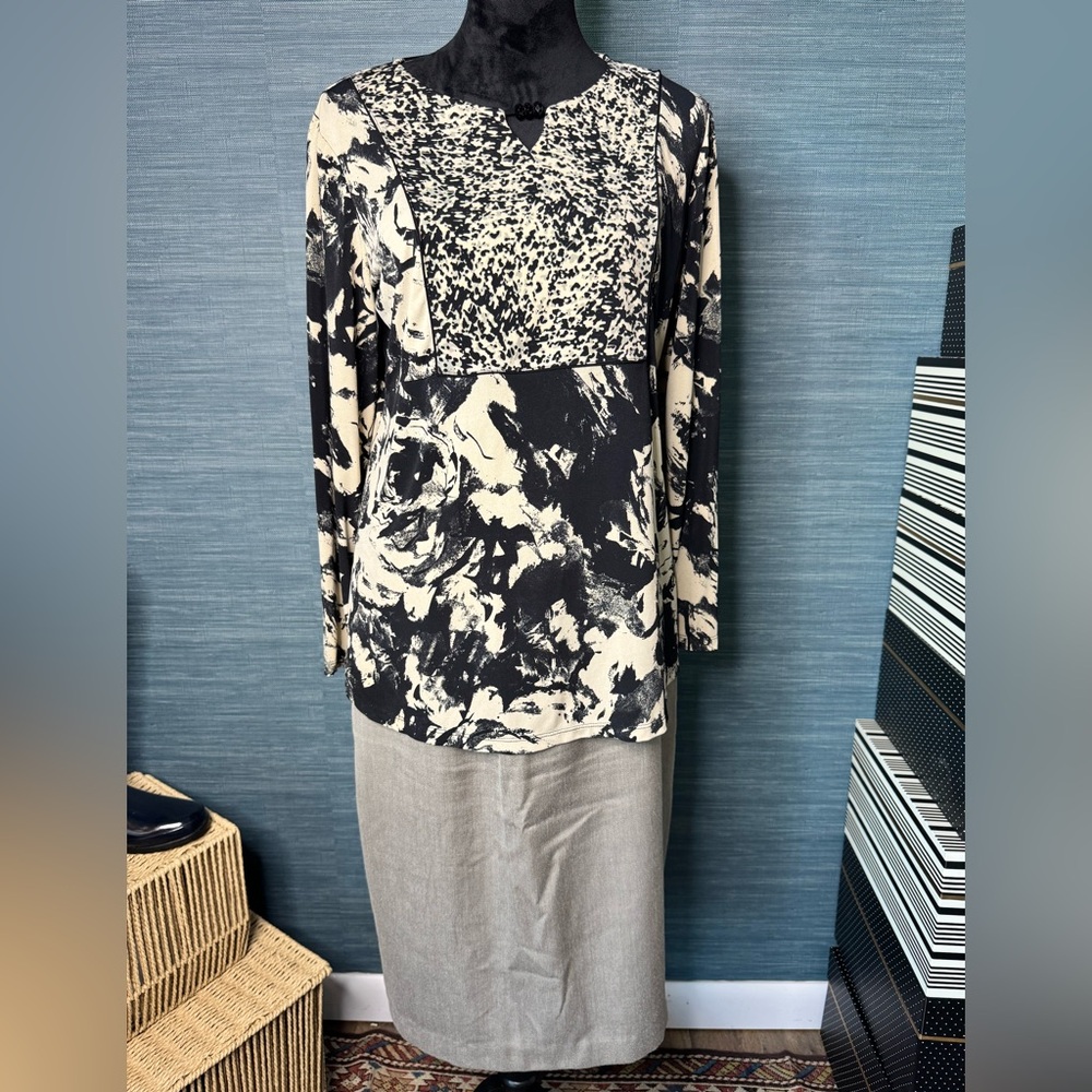 Susan Graver Women's mob wife, granny core, boho,Black Patterned Top Size Medium